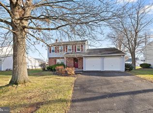 829 Alexander Dr, Hatfield, PA 19440