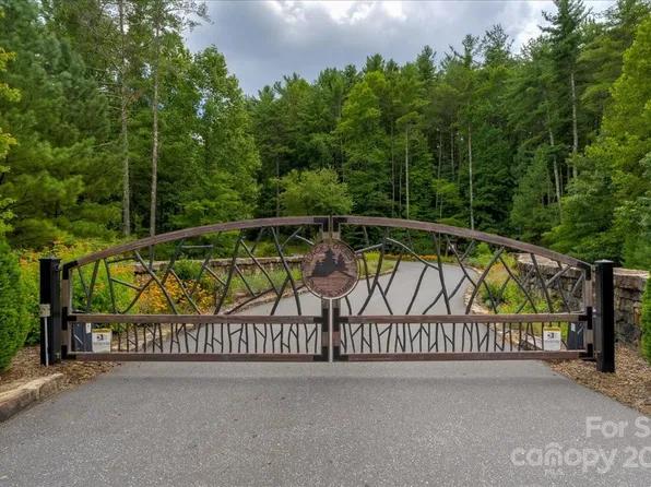 32 Black Forest Dr #32, Marion, NC 28752