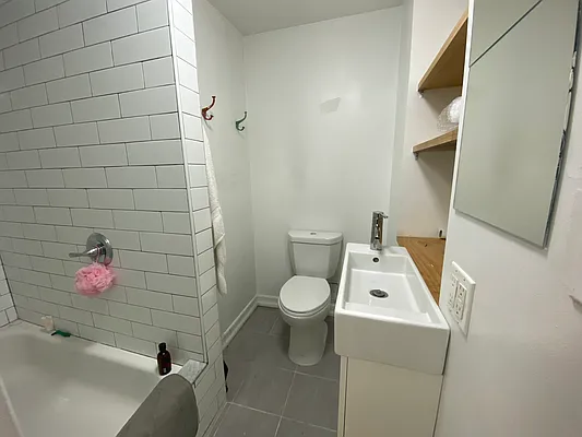 Rented by Oxford Property Group | media 13