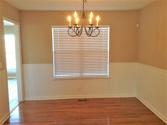 3rd image of 1141 Lakes Edge Dr