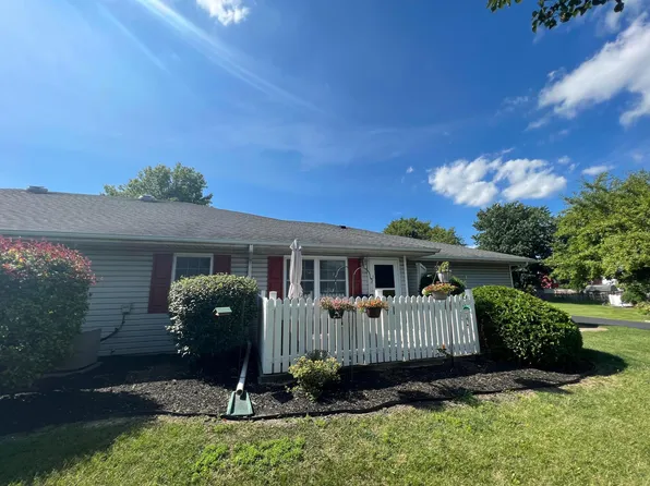 4436 Greystone Village Dr #23B, Columbus, OH 43228