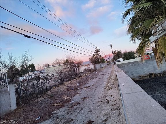5th image of 5805 Paseo Montana