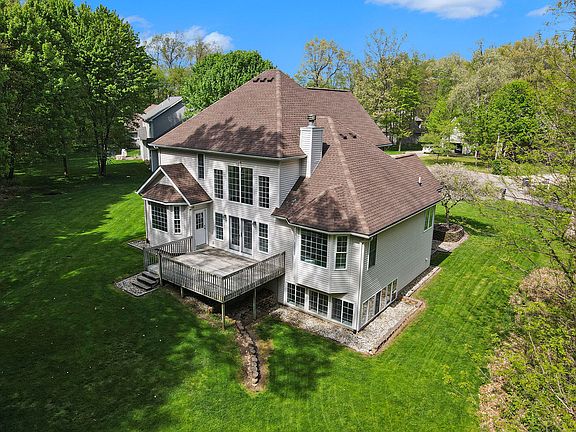 3rd image of 10076 Tuscany Ct