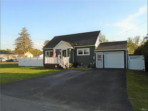 26 Wadas Dr Photo 1