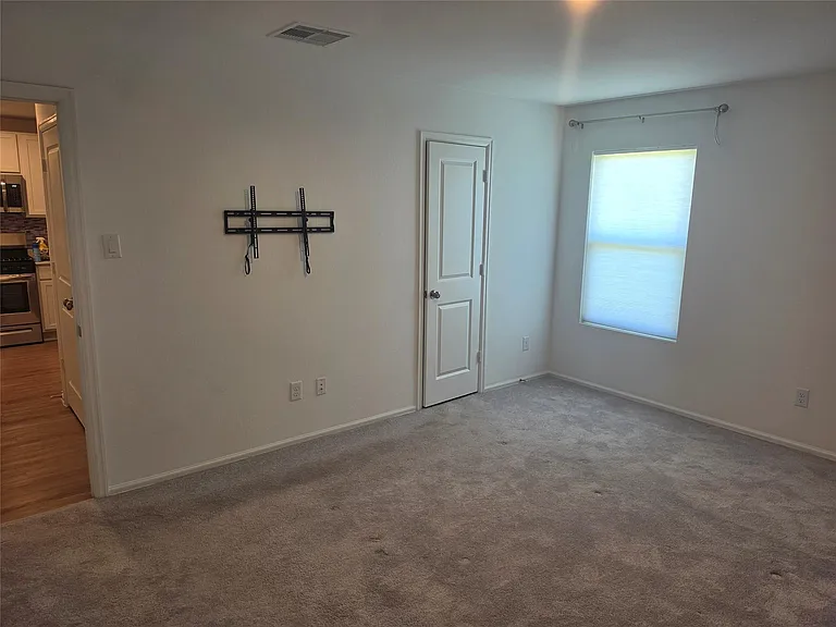 7202 Clover Chase Dr — Photo 10