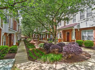 1127 Ilana Ct, Charlotte, NC 28204