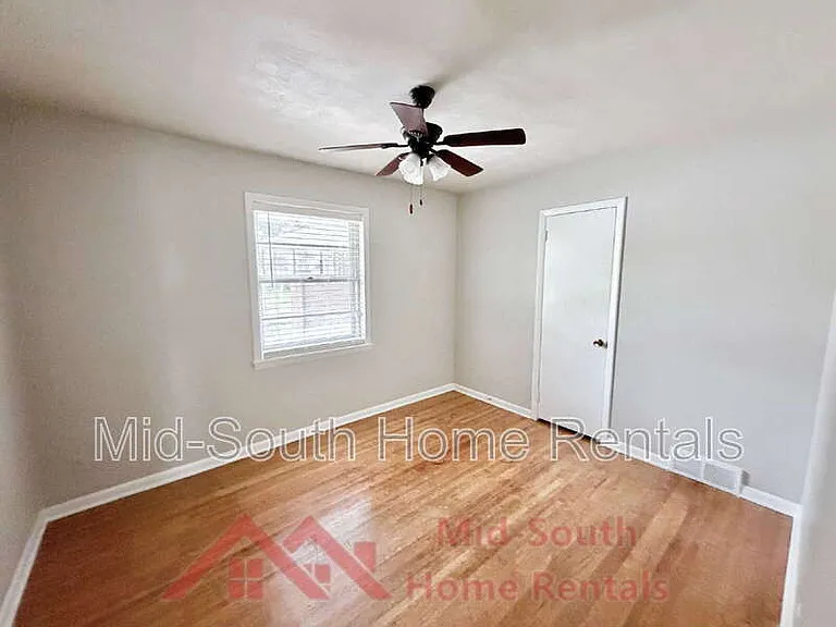 3831 Hermitage Dr — Photo 17