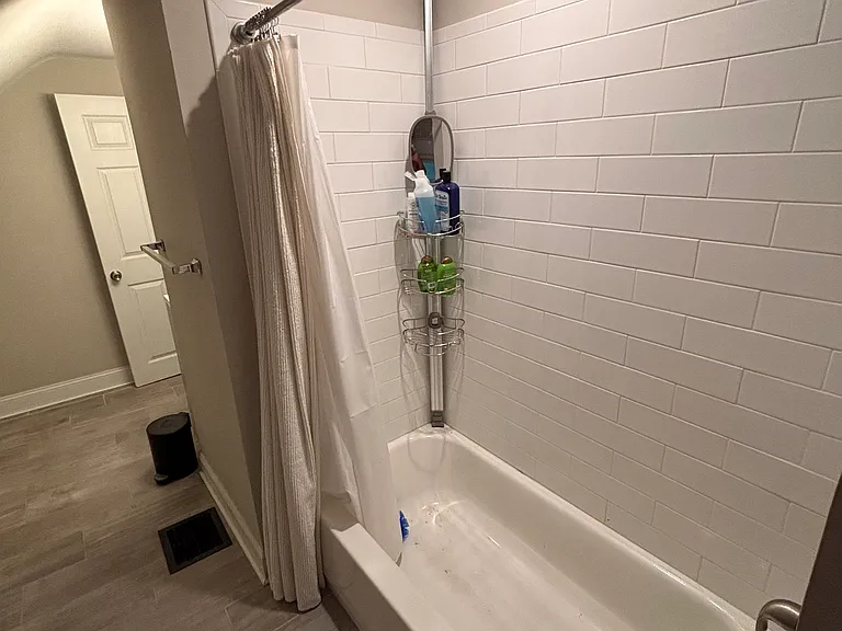 2nd floor full bath