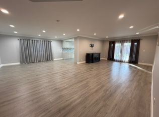 8219 Mary Ellen Ave, North Hollywood, CA 91605