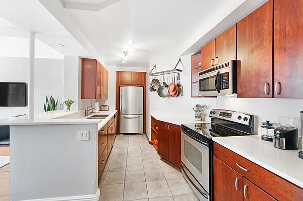 Sold by Tabak Real Estate | media 3