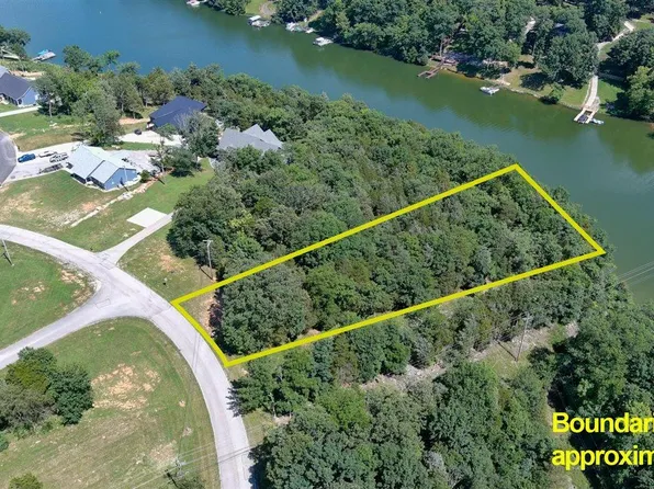 21 Doe Valley Pkwy #W, Brandenburg, KY 40108