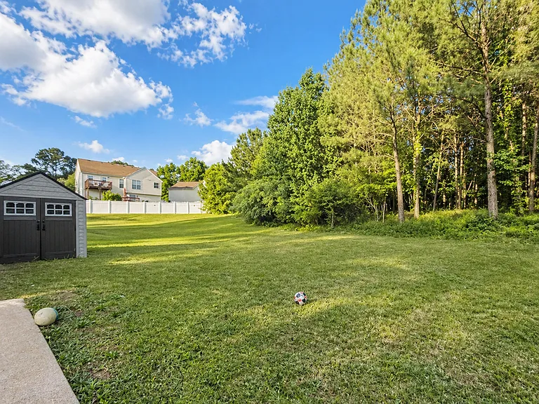 5013 Kens Ct — Photo 12