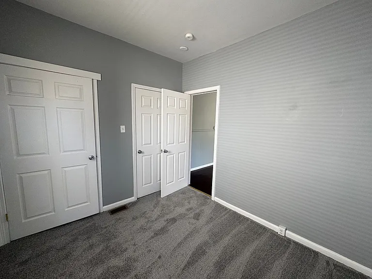 439 N Forest Ave — Photo 11
