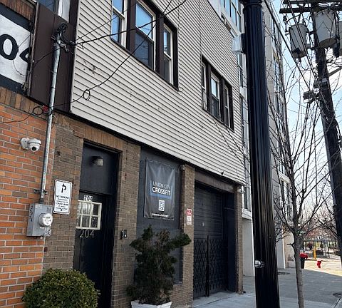 2nd image of 204 Paterson Plank Rd #2