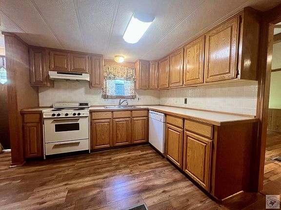 5th image of 535 Lockett St