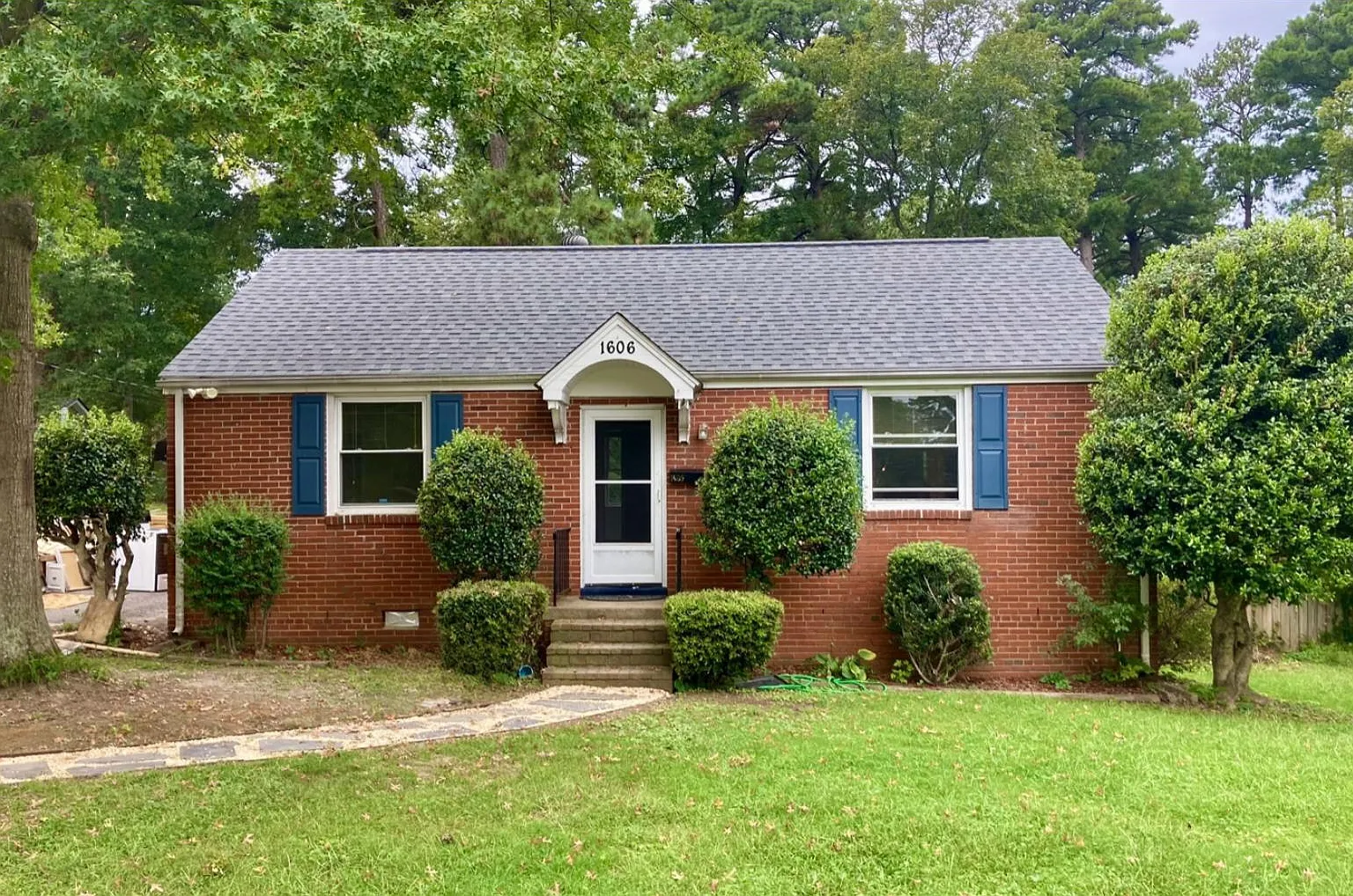 3 bed, 925 sqft, $2,195 — Photo 1