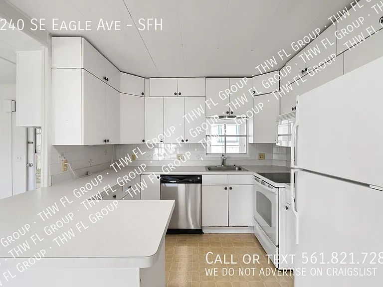 8240 SE Eagle Ave #SFH — Photo 3