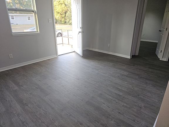 5th image of 5533 Huwood Ave #1