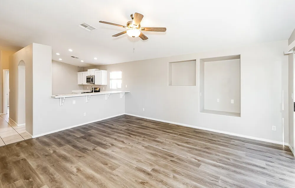 3 bed, 2.0 bath, 1260 sqft, $2,970 — Photo 4