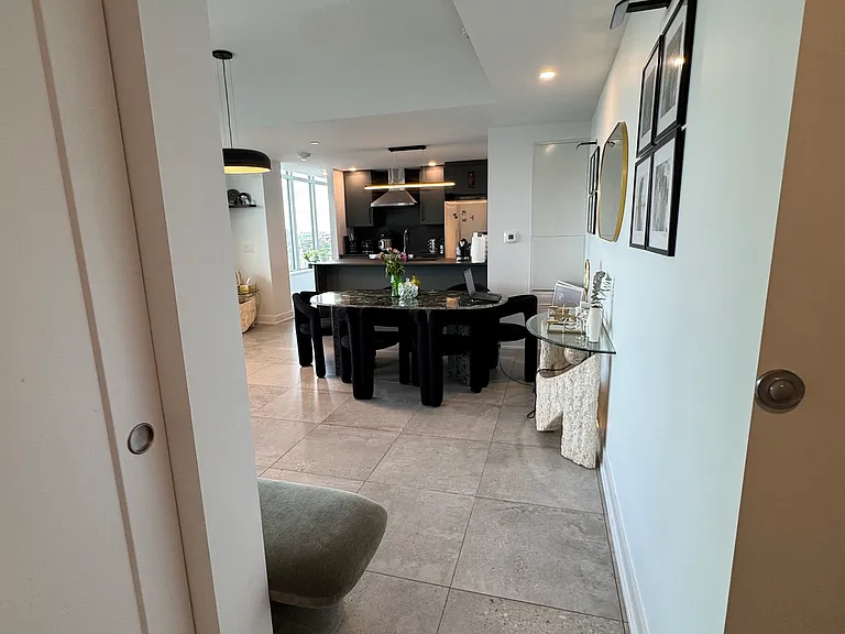 99 Parkdale Ave #2802 — Photo 7