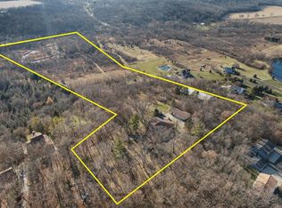 N6279 Paradise Dr, Burlington, WI 53105