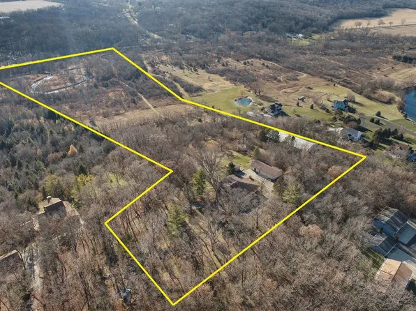 N6279 Paradise DRIVE, Burlington, WI 53105