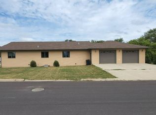204 W 4th Ave, Miller, SD 57362