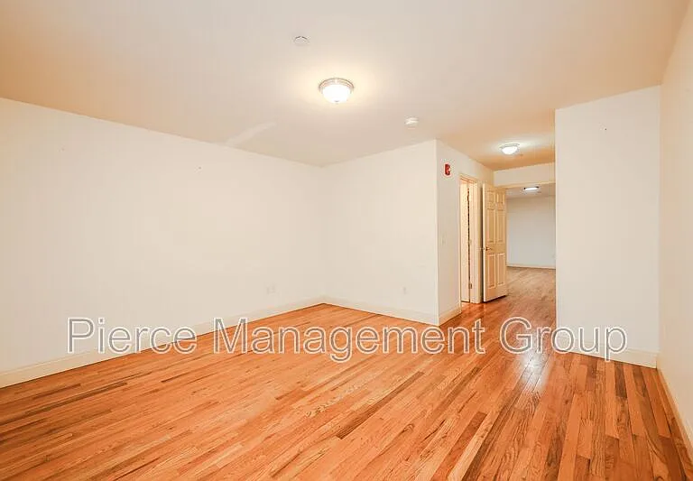 843 S Mammoth Rd #2 — Photo 5