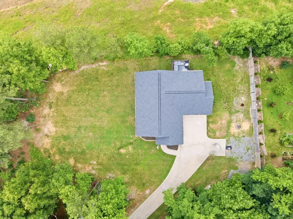 3107 Sonya Dr, Dalton, GA 30721