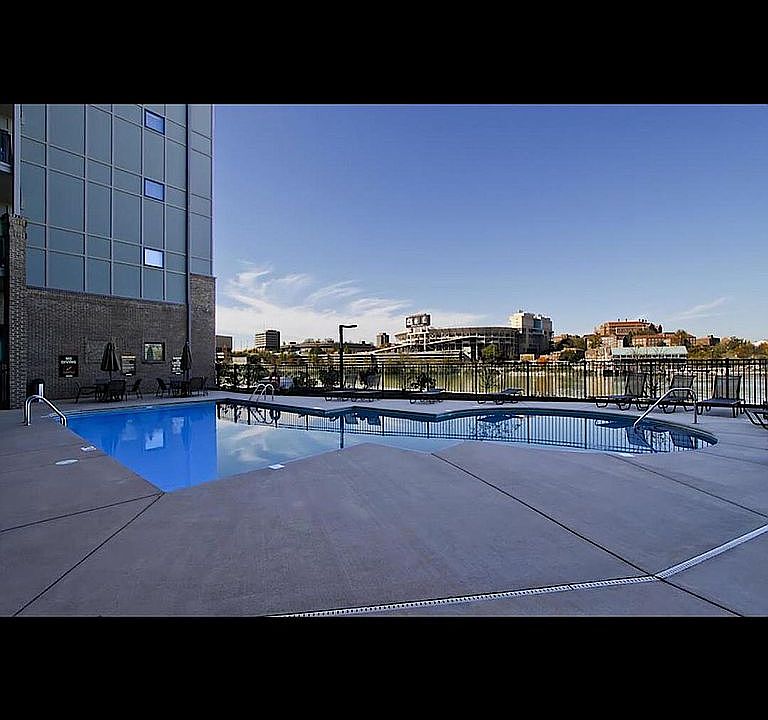 1st image of 445 W Blount Ave APT 522