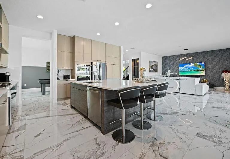 8599 Tower Bridge Ct — Photo 9