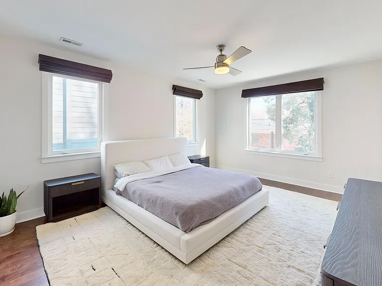 1220 Lomax Ave — Photo 28