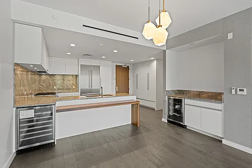328 Adolphus Ave #606 Photo 1
