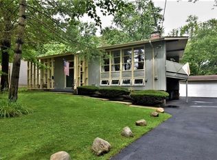 6944 Elmwood Dr, Solon, OH