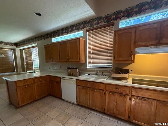 3rd image of 1114 Baybrook