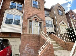 6051 Knights Ridge Way, Alexandria, VA 22310