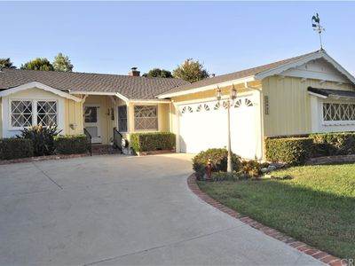 23831 Oxnard St, Woodland Hills, CA, 91367