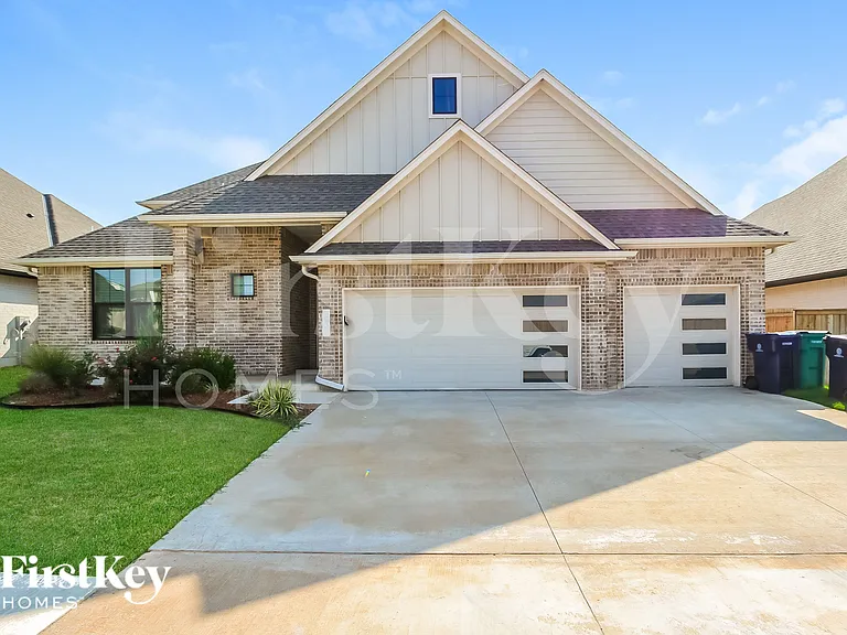15901 Aparados Way — Photo 2