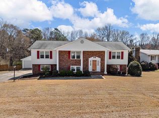 128 Hendrix Dr, Boiling Springs, SC 29316