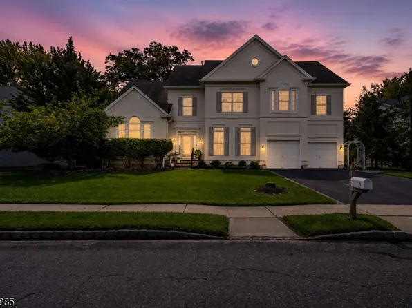 18 Hartlander St, East Brunswick Twp., NJ 08816