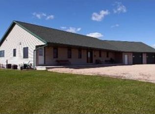 6271 Gavin Rd, Winneconne, WI 54986