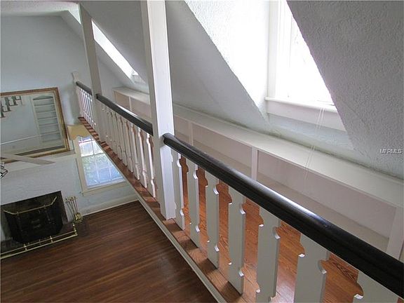 5th image of 5009 W Dickens Ave