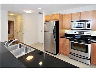 5th image of 253 10th Ave Unit 428