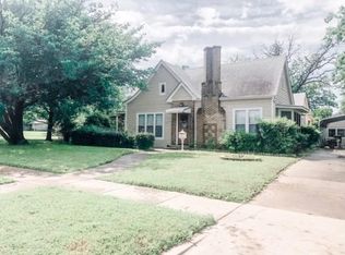 1122 4th St, Graham, TX 76450