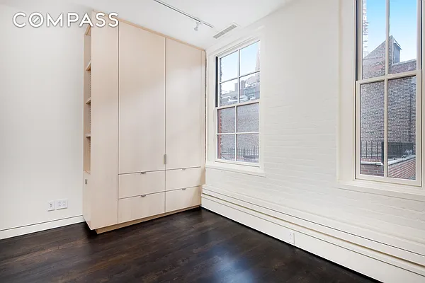 Rented by Compass | media 11