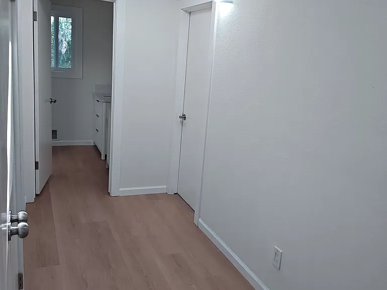 52 Olympia Way — Photo 24