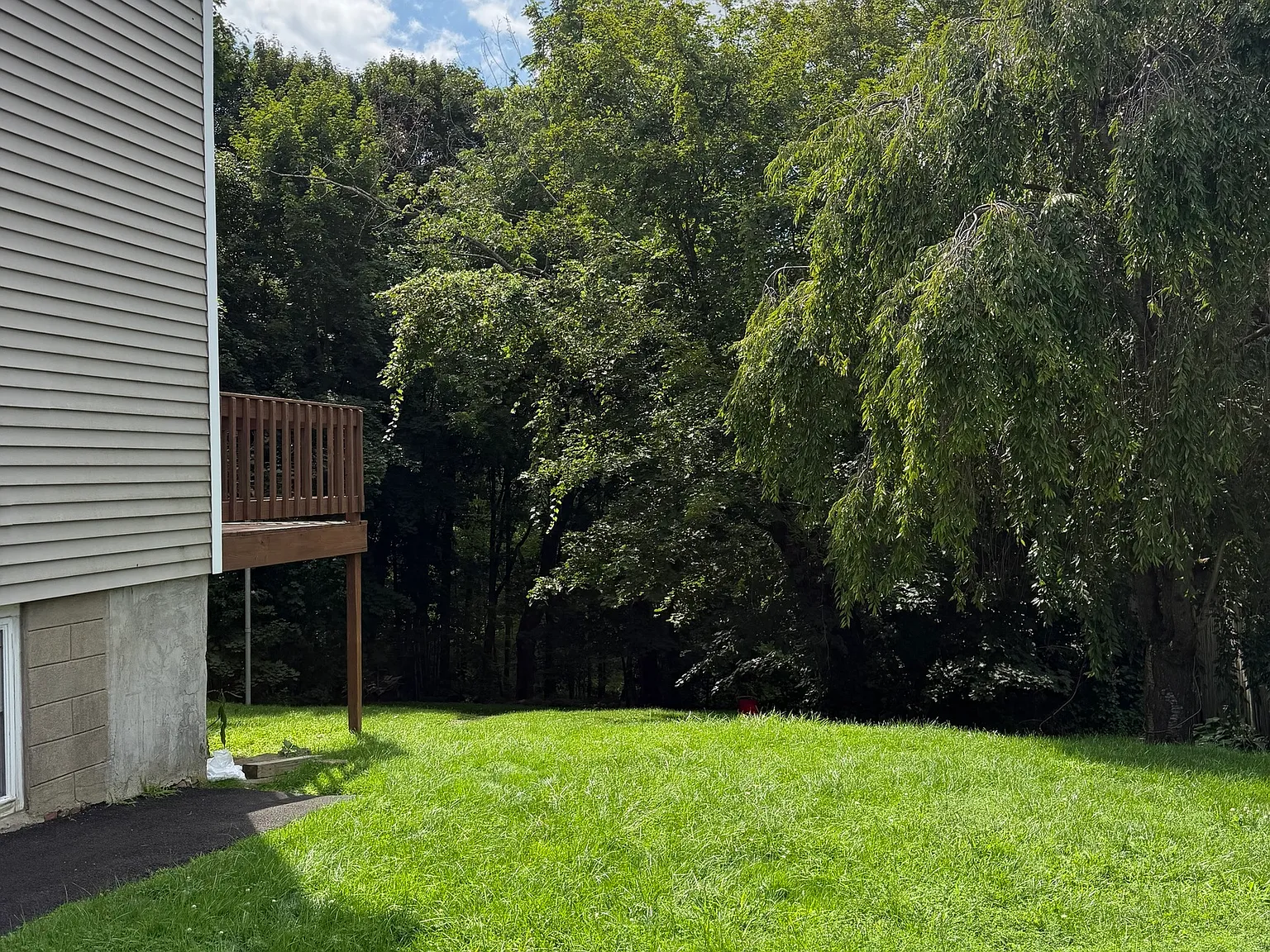 2 bed, 1.0 bath, 1982 sqft, $2,400 — Photo 4