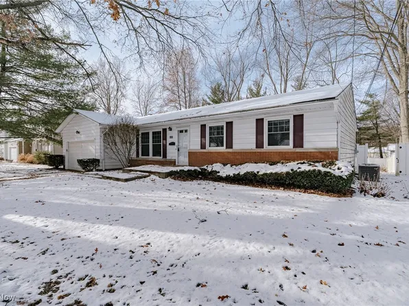 4322 Lorwood Dr, Stow, OH 44224