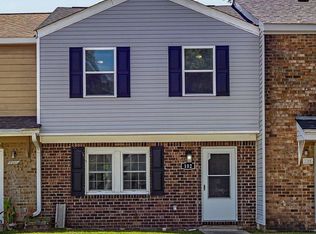 102 Villa Dr, Jacksonville, NC 28546