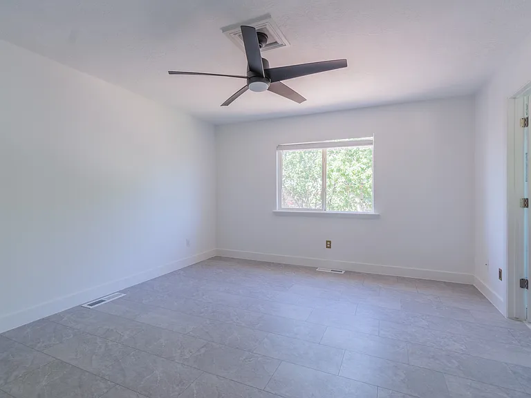 2510 S 450 West Cir — Photo 23